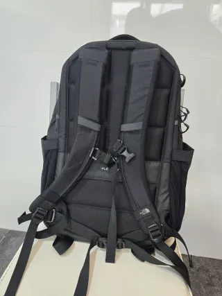 Mochila The North Face Surge Negra