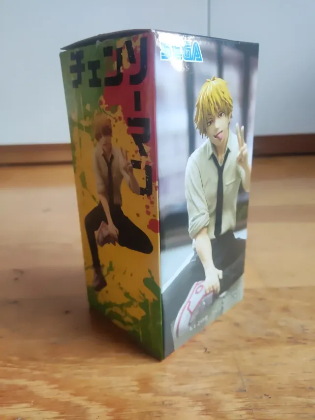 Figura Denji Sentado Chainsaw Man SEGA