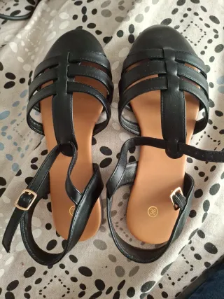 Sandalias negras talla 38
