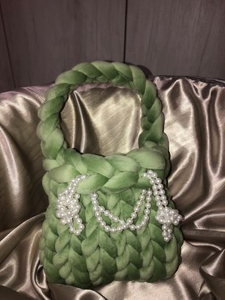 Borsa artigianale verde con strass