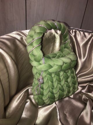Borsa artigianale verde con strass