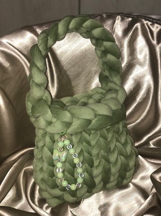 Borsa artigianale verde con strass