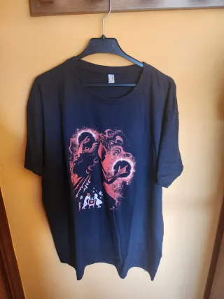 Camiseta Marvel Negra Diseño Scarlet Witch