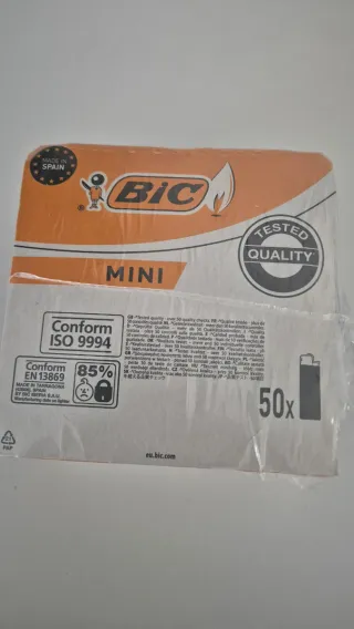 Confezione da 45 mini accendini BIC arancioni