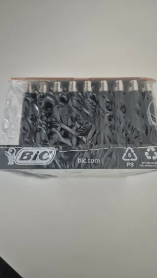 Confezione da 45 mini accendini BIC arancioni