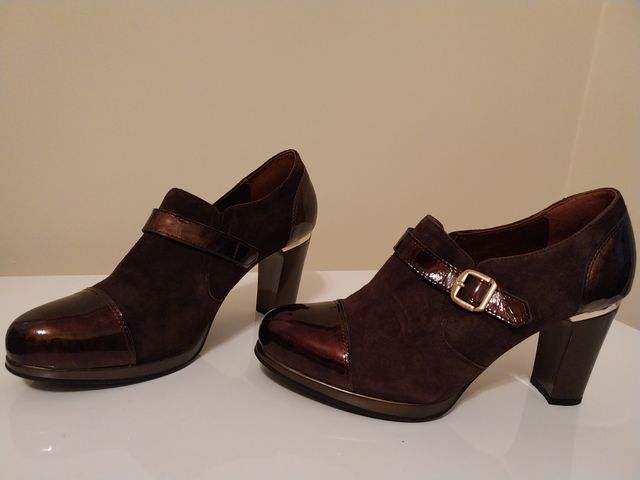 Botines de tacón marrones para mujer