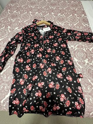 Vestido de la marca Elogy, nuevo con etiqueta.