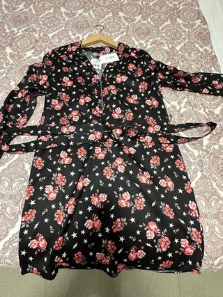 Vestido de la marca Elogy, nuevo con etiqueta.
