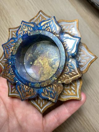 Portacandele in resina blu e oro