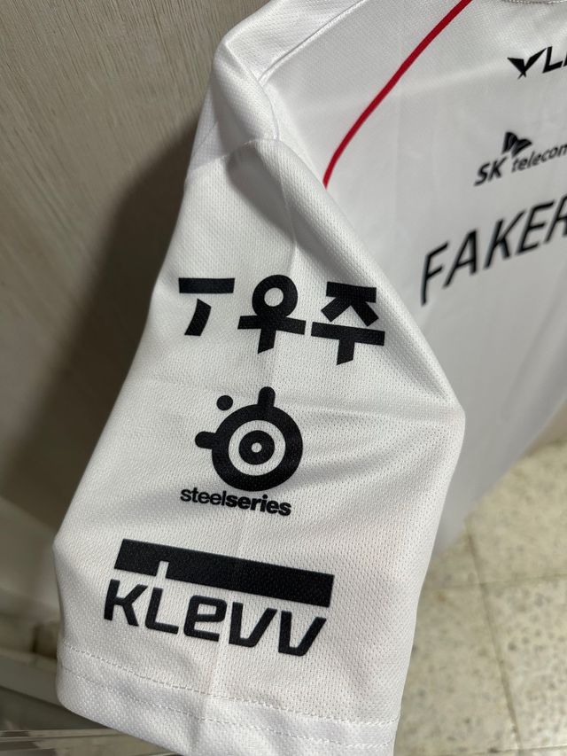 Camiseta Faker (M) Worlds 2024
