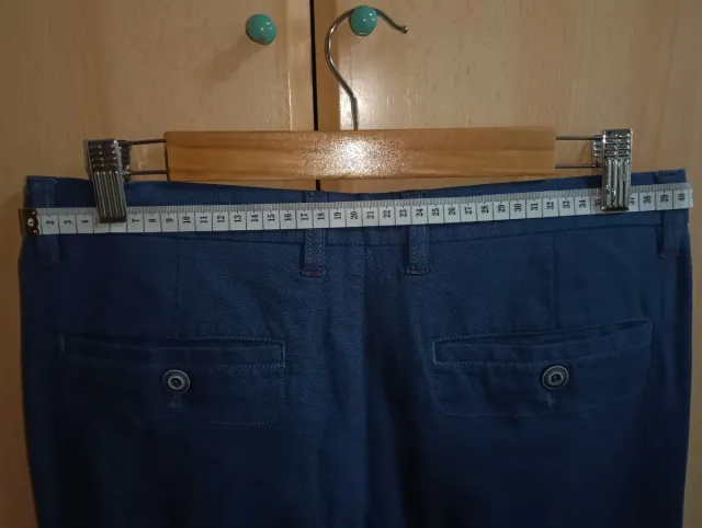 Pantalón Slim tipo chino Talla 40. Núñez Arenas