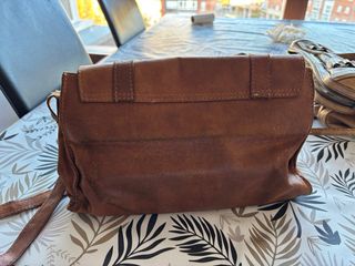 Bolso de cuero marrón