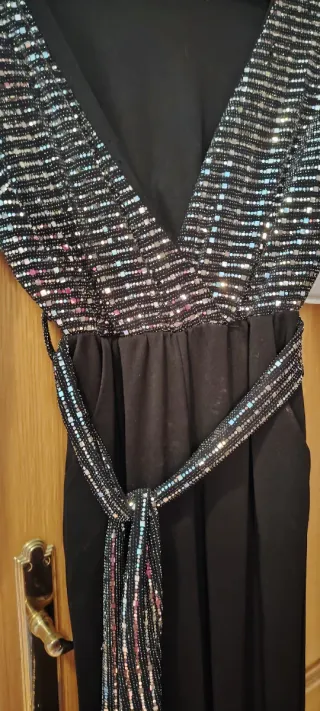 Mono de fiesta lentejuelas negro.