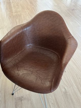 Mesa comedor madera y metal con sillas