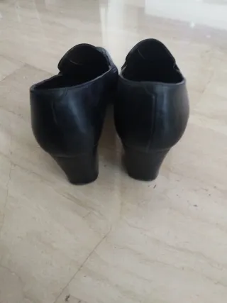 Zapatos de piel Pepe Beltrán negros