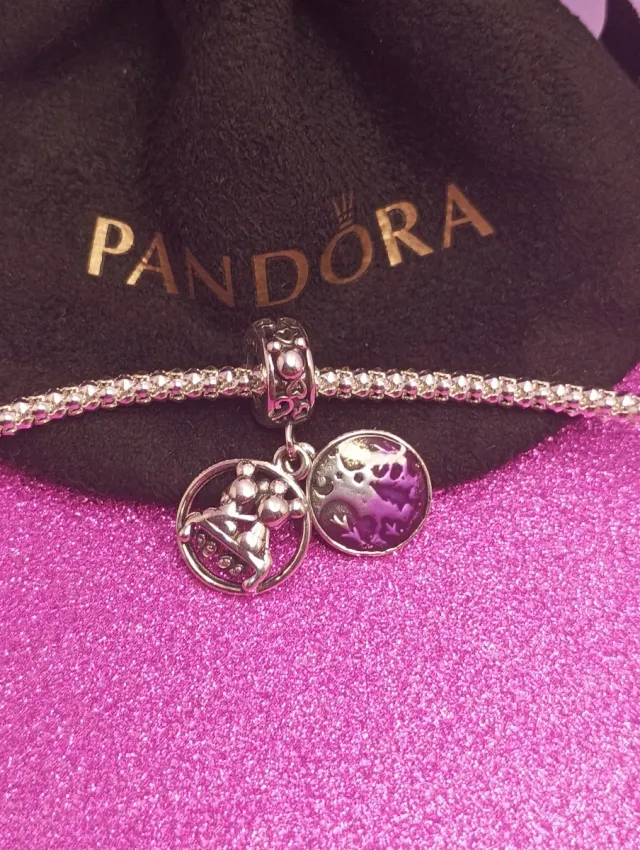 Charm Pandora Pareja Sentada