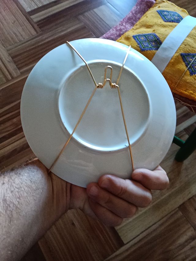 Plato antiguo decorativo