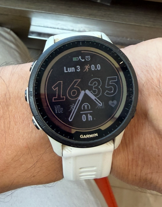 Reloj Garmin Forerunner 955 Solar Blanco