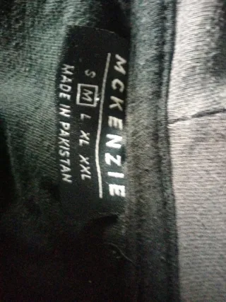 Chaqueta McKenzie Negra con Cremallera