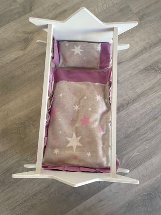 Cuna de madera para muñecas
