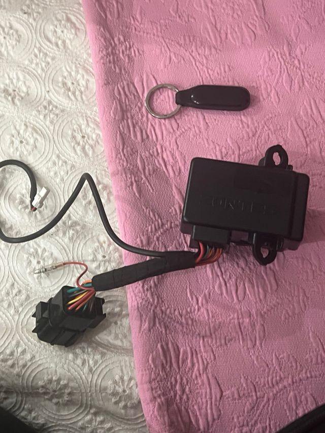 Centralita Zontes U125 con llave