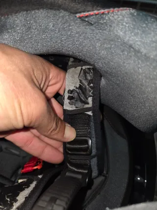 Casco de moto integral blanco con diseño