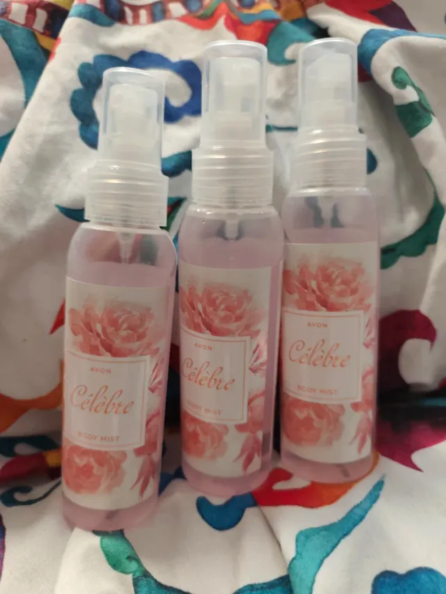Avon Célèbre Body Mist Set de 3