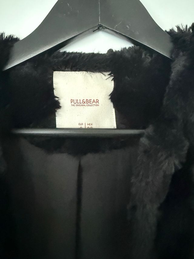 Abrigo Negro Pelo Sintético Pull&Bear