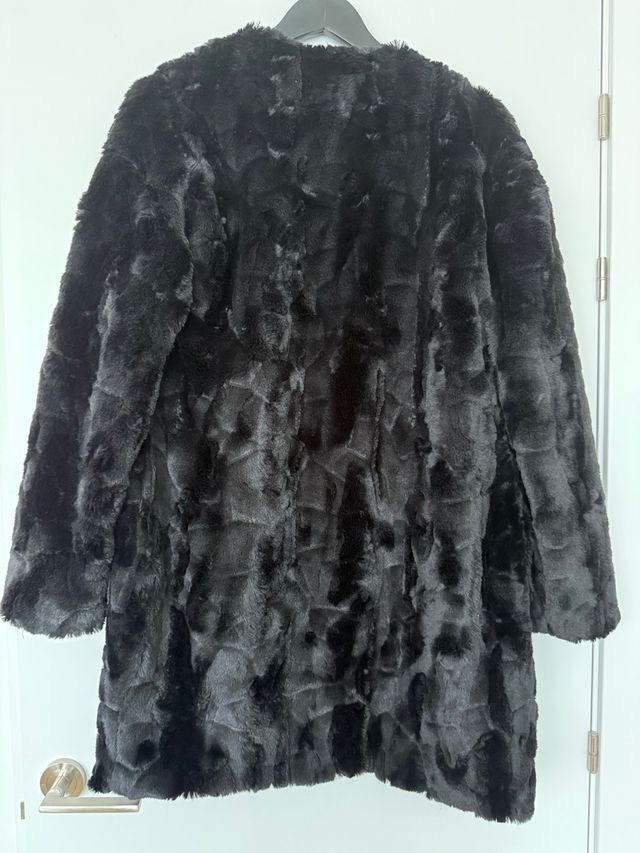 Abrigo Negro Pelo Sintético Pull&Bear