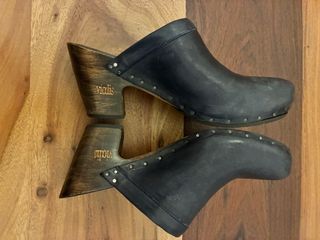 Zuecos Vialis Madera Talla 36 Negros