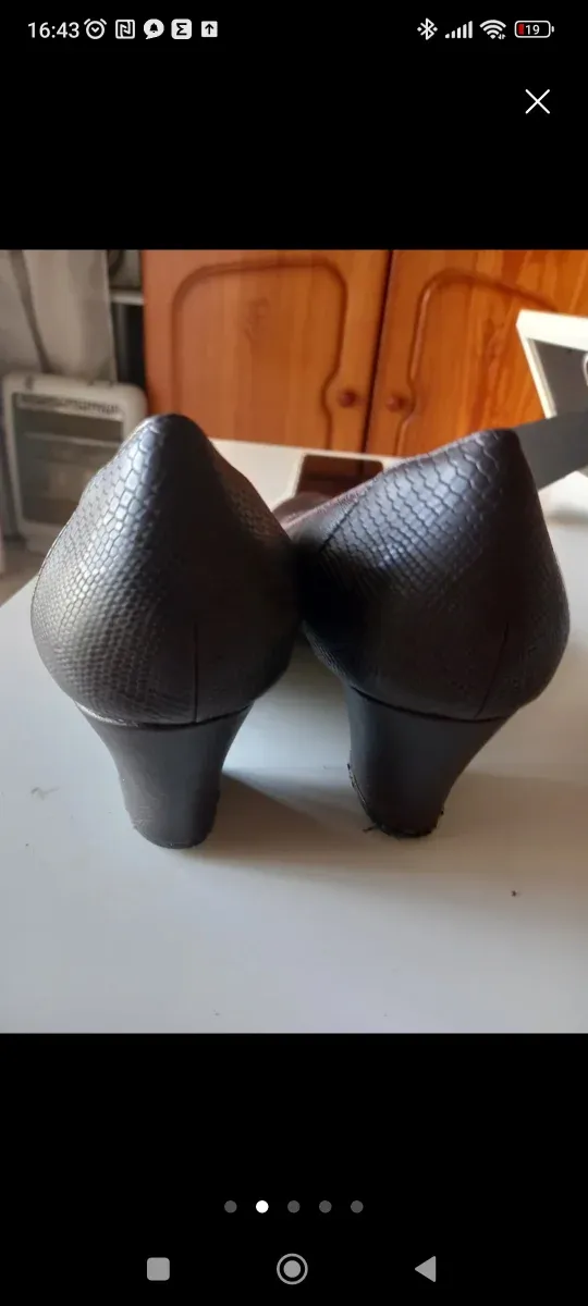 Zapatos de piel marrones talla 38