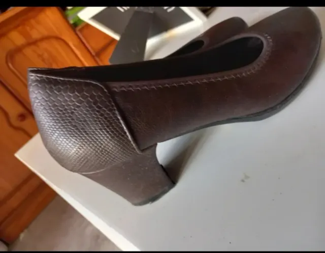 Zapatos de piel marrones talla 38