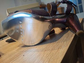 Sandalias Muxart Púrpura y Doradas