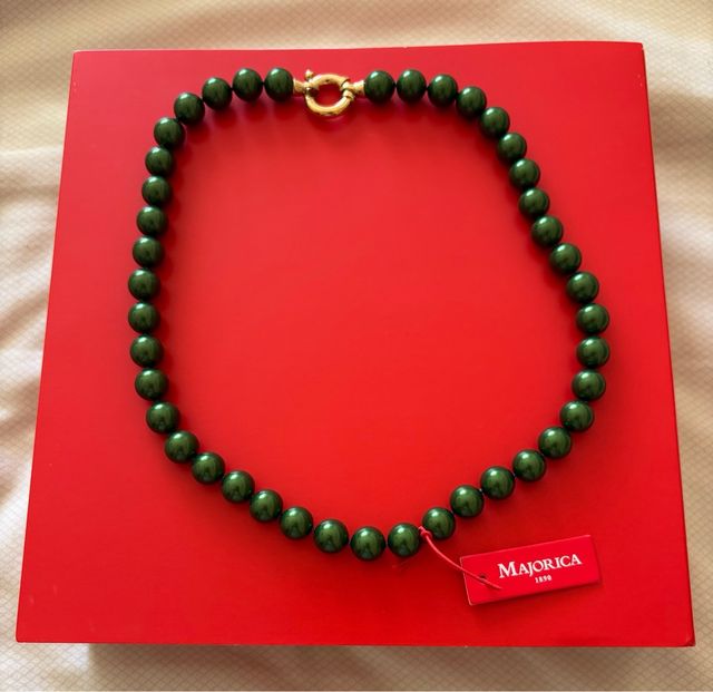 Collar perlas verdes Majorica cierre dorado