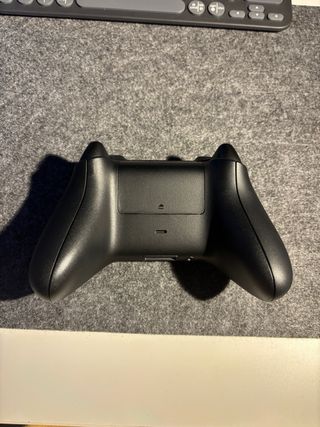 Mando Xbox Series S/X + Dongle 8BitDo