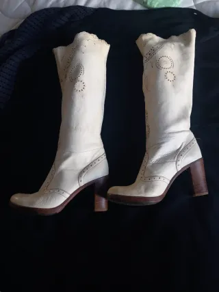 Stivali Vic Matié pelle avorio laser cut