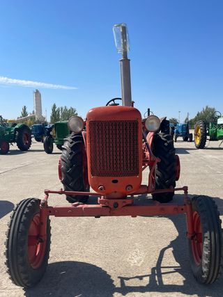 Tractor Allis-Chalmers CA Colección