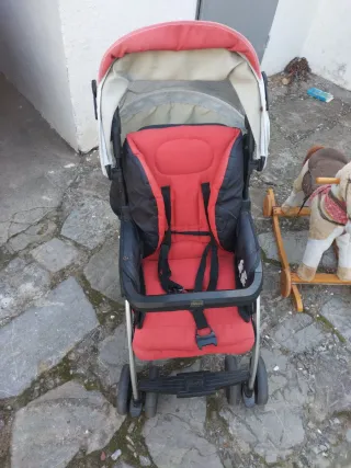 Silla de paseo para bebé color rojo