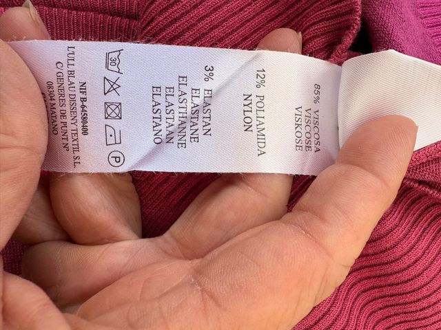 Vestido de punto midi rosa