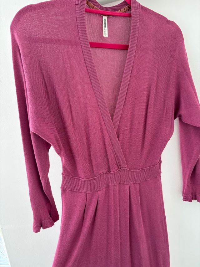 Vestido de punto midi rosa