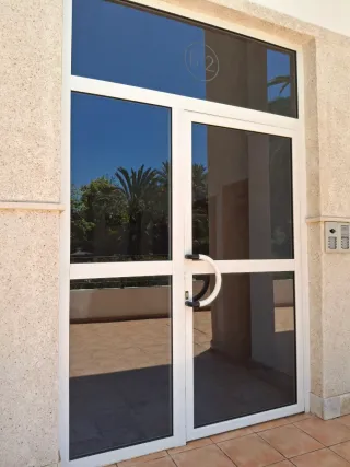 LIMPIEZA PROFESIONAL DE CRISTALES