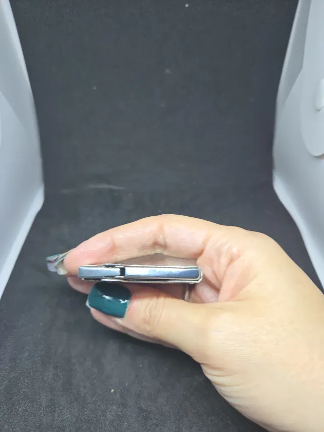 Accendino vintage design geometrico