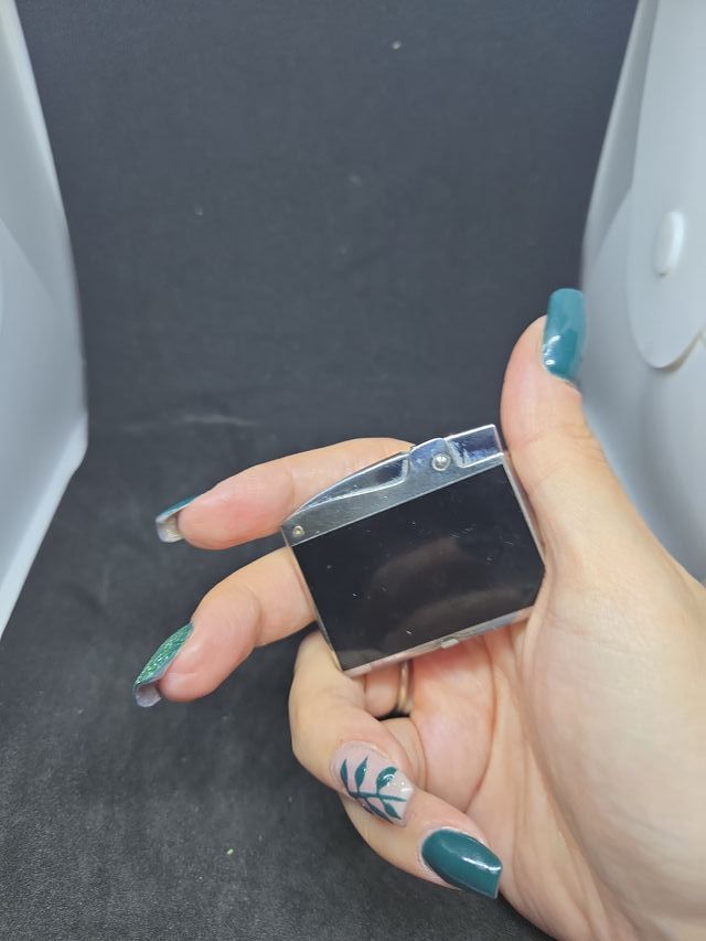 Accendino vintage design geometrico