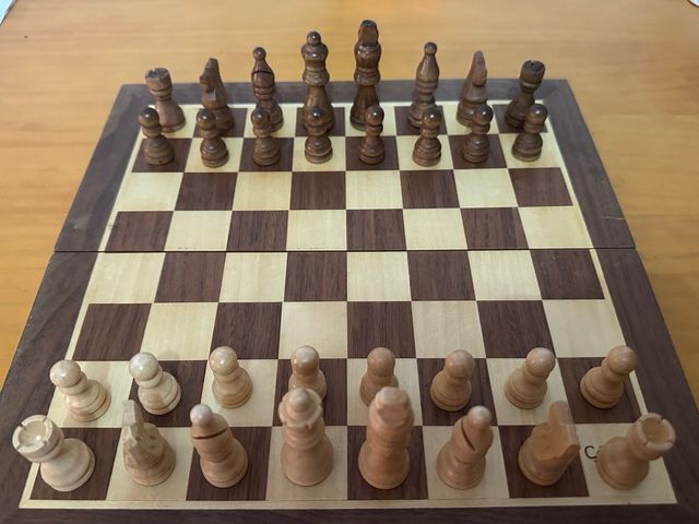 Ajedrez de madera Cayro