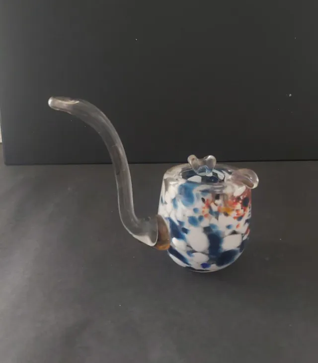 Posacenere in vetro decorato a pipa