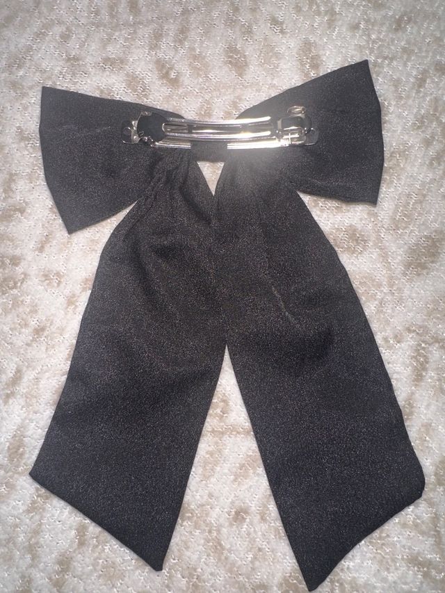 Lazo negro para el pelo