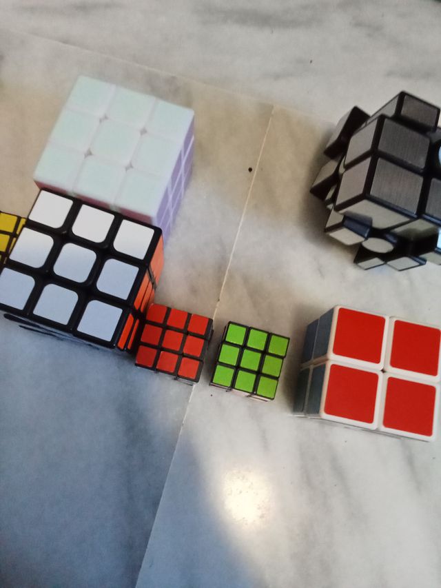 Lote de cubos de Rubik