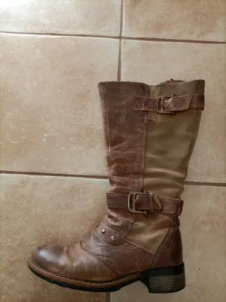 Stivali in pelle marrone e beige