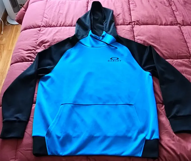 Sudadera Oakley Azul y Negra
