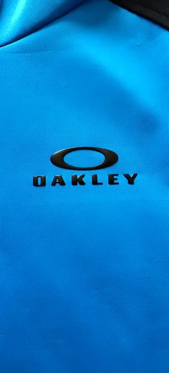 Sudadera Oakley Azul y Negra